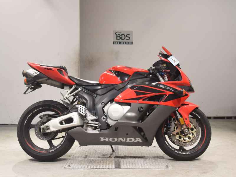 Honda CBR1000RR 2004