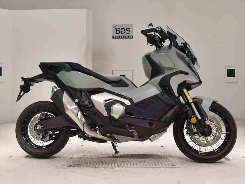 Honda X-ADV750 2024