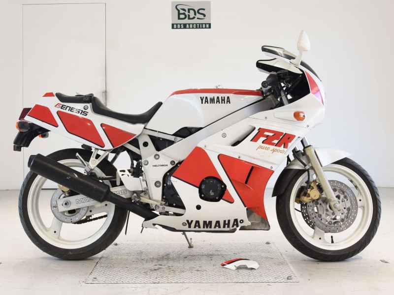 Yamaha FZR400 1987