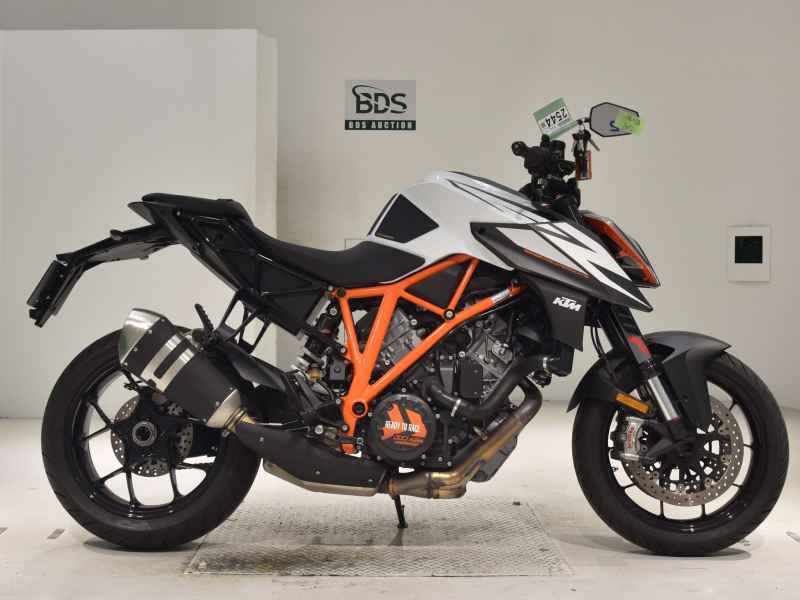 KTM 1290 Super Duke R 2020