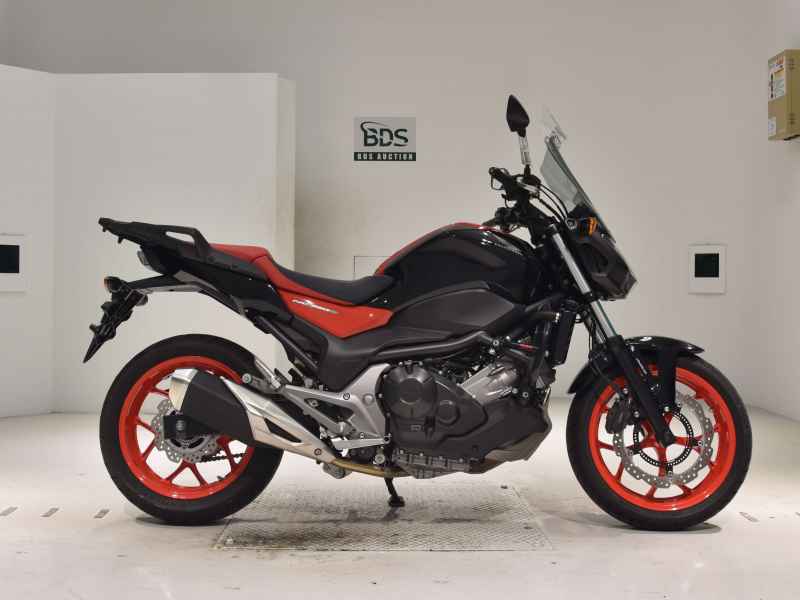 Honda NC750S 2016