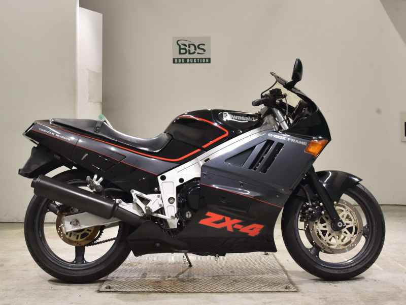 Kawasaki ZX-4 1988