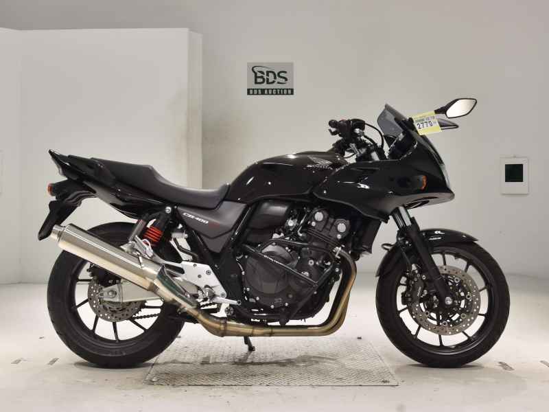 Honda CB400 Super Boldor A 2021