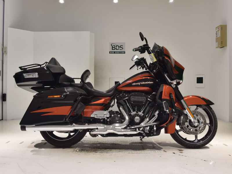 Harley-Davidson FLHXSE1870CVO 2017