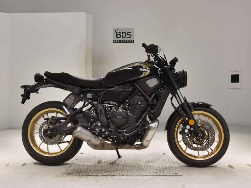 Yamaha XSR700 2022