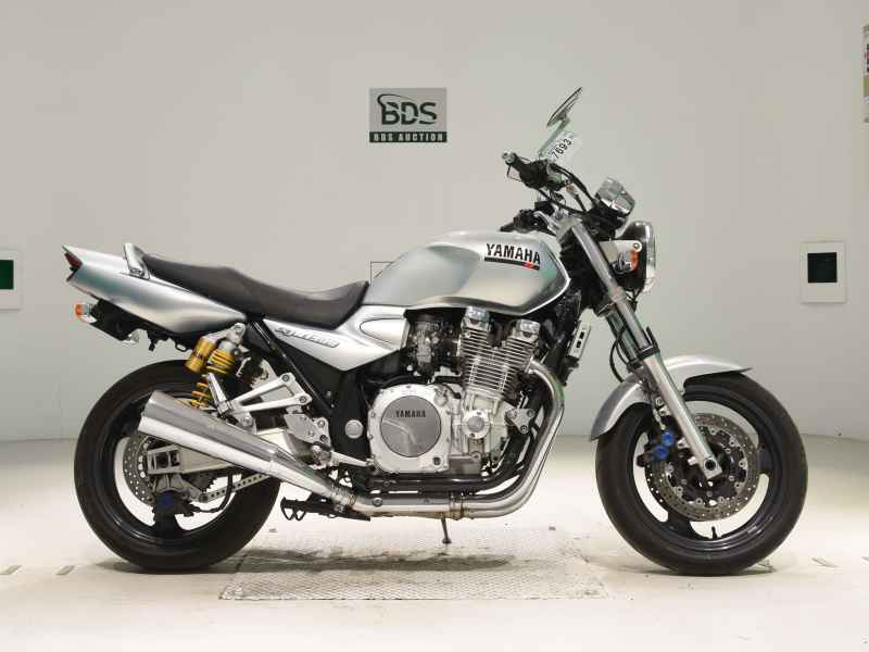 Yamaha XJR1300 2000