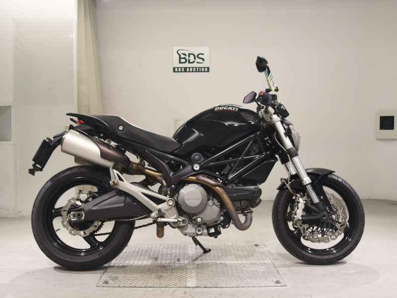 Ducati Monster 696 2013