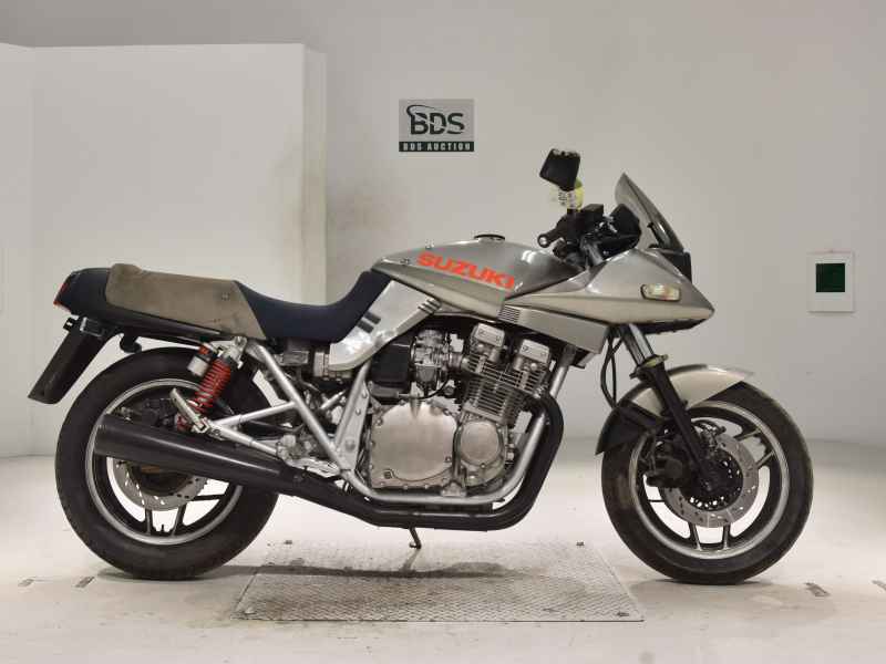 Suzuki GSX750S Katana 1983