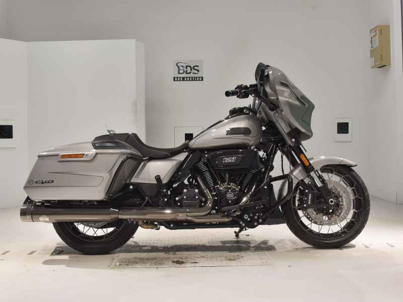 Harley-Davidson FLHXSE1980CVO 2024