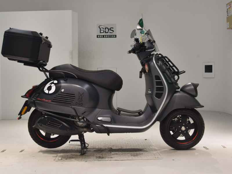 Vespa Sei Giorni 300 2022