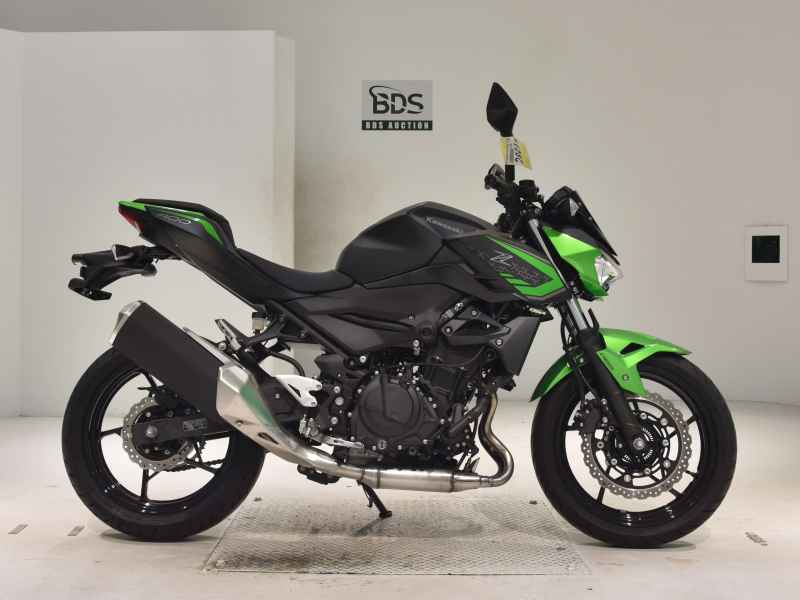 Kawasaki Z400 2021