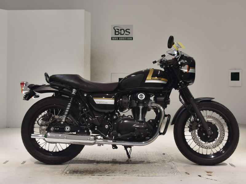 Kawasaki W800 Cafe 2022