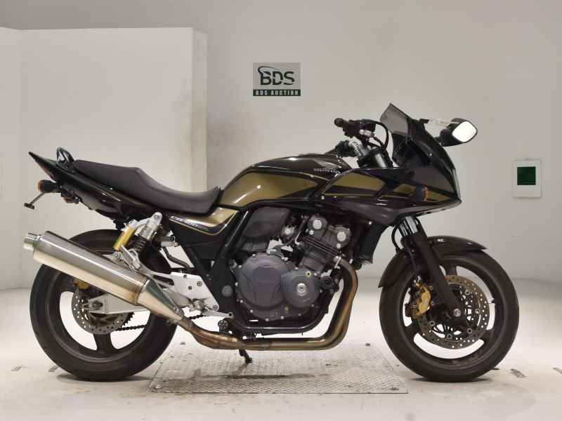 Honda CB400 Super Boldor 2012