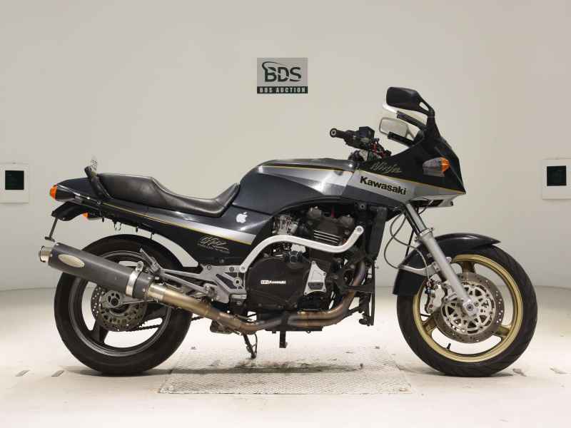 Kawasaki GPZ900R 1992