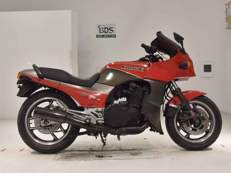 Kawasaki GPZ900R 2023