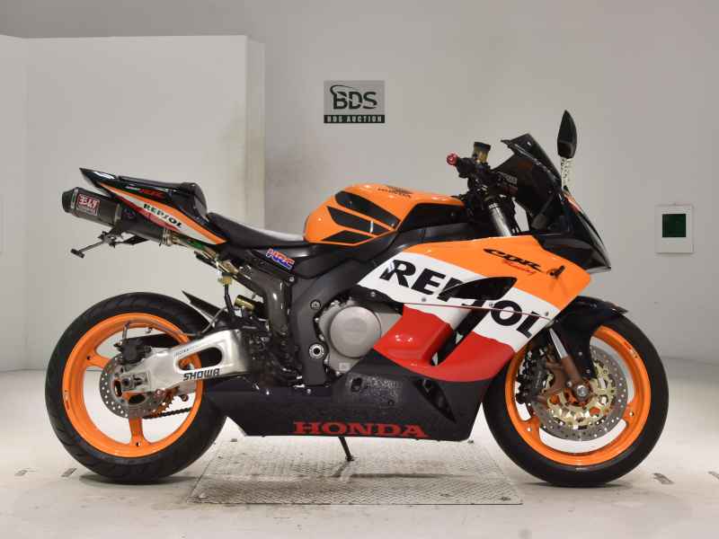 Honda CBR1000RR 2004