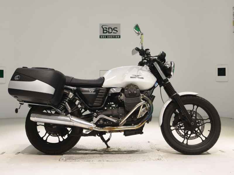 Moto Guzzi V7 Stone 2014