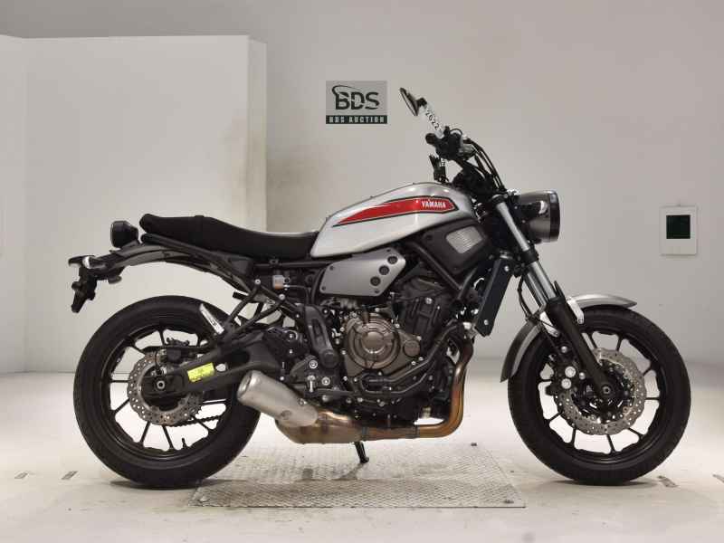 Yamaha XSR700 2021