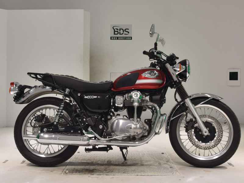 Kawasaki W800 2022