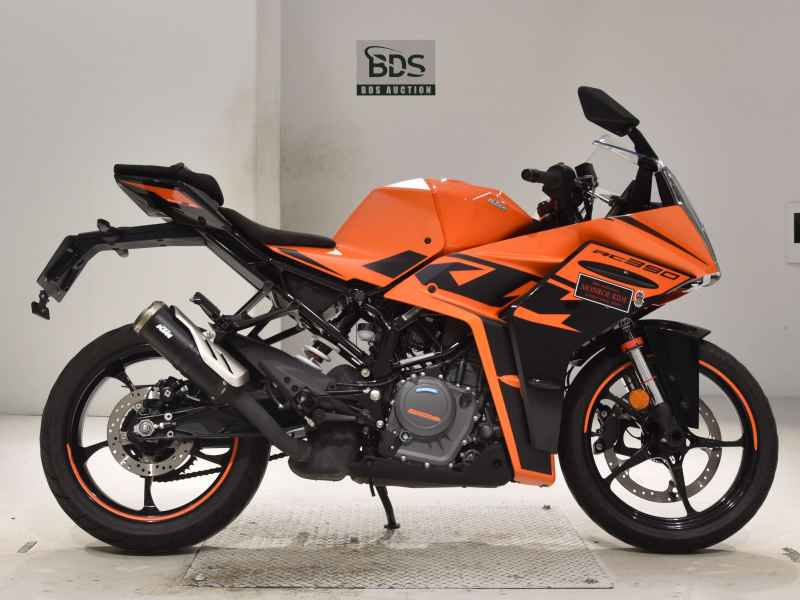 KTM RC390 2023