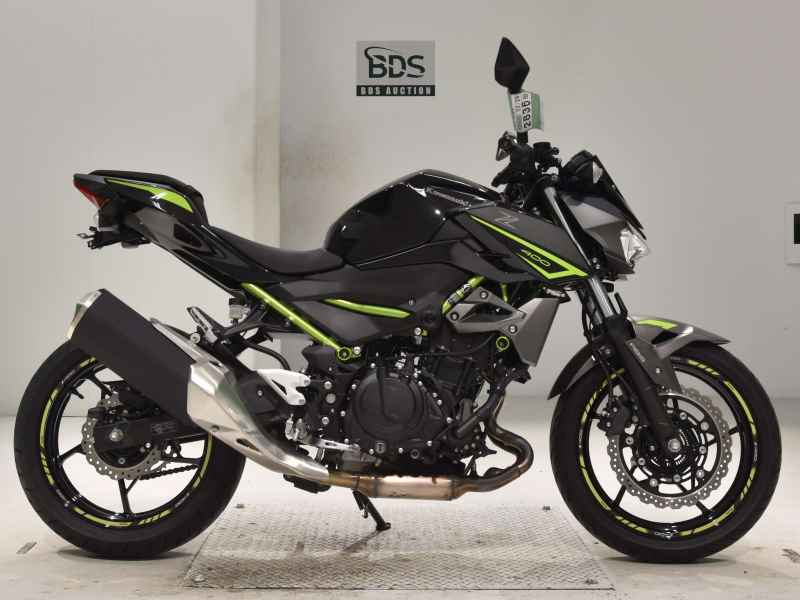 Kawasaki Z400 2022