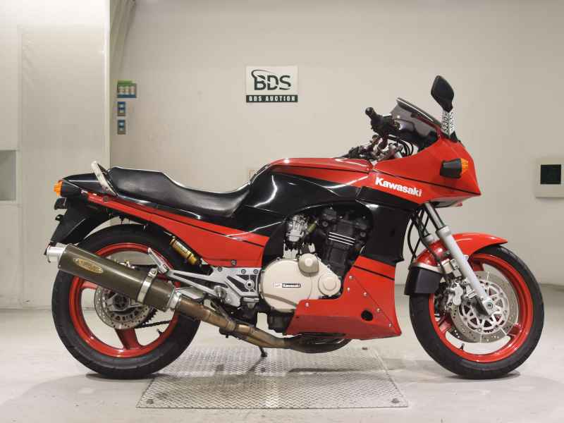 Kawasaki GPZ900R 1995