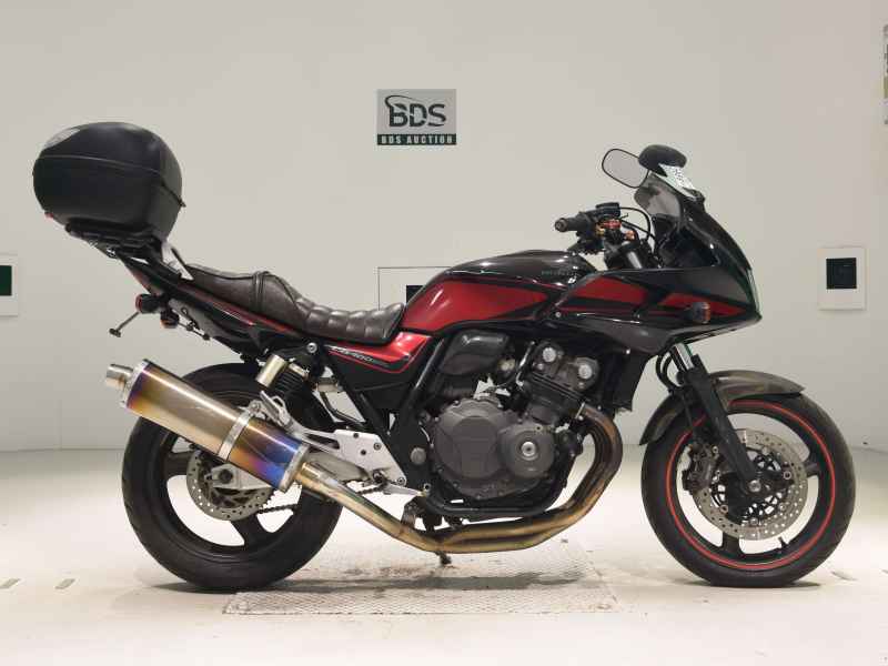 Honda CB400 Super Boldor 2010