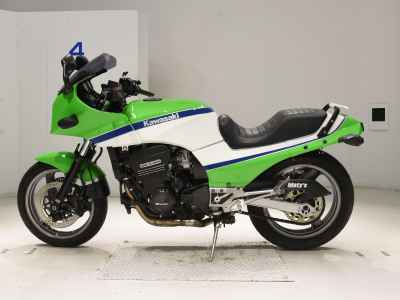 Kawasaki GPZ900R 2002