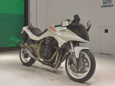 Suzuki GSX750S Katana 1986