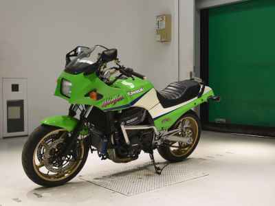 Kawasaki GPZ900R 2001