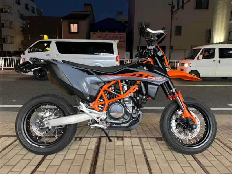 KTM 690 SMC R 2022