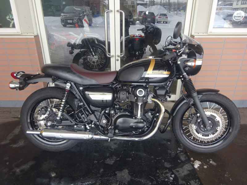 Kawasaki W800 CAFE 2022