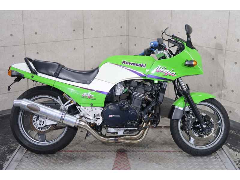 Kawasaki GPZ900R 2002