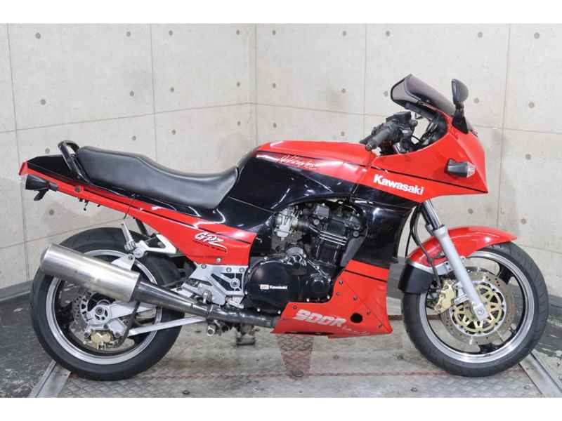 Kawasaki GPZ900R 2025