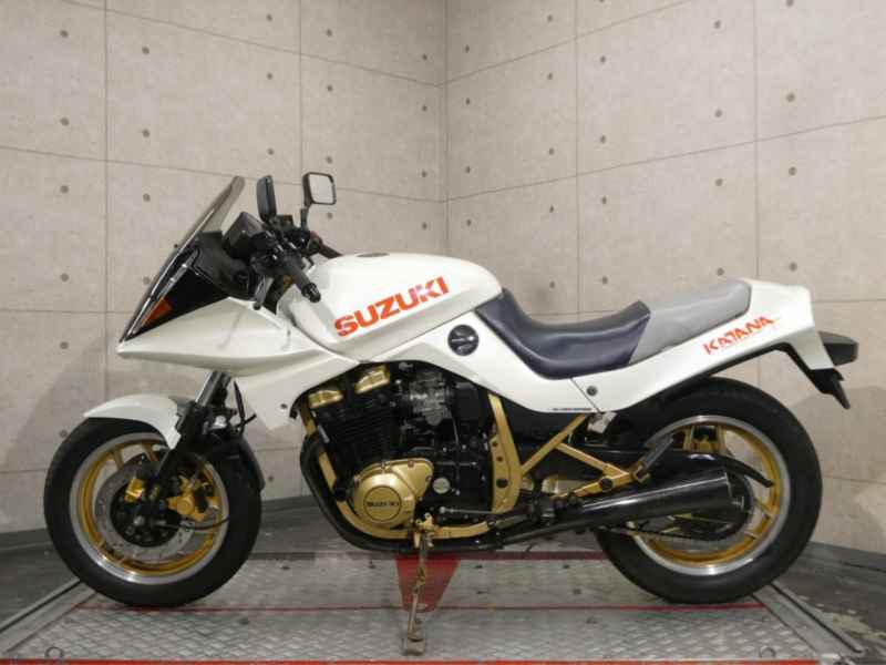 Suzuki GSX750S Katana 1986