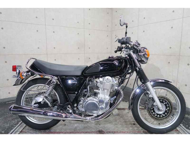 Yamaha SR400 2018