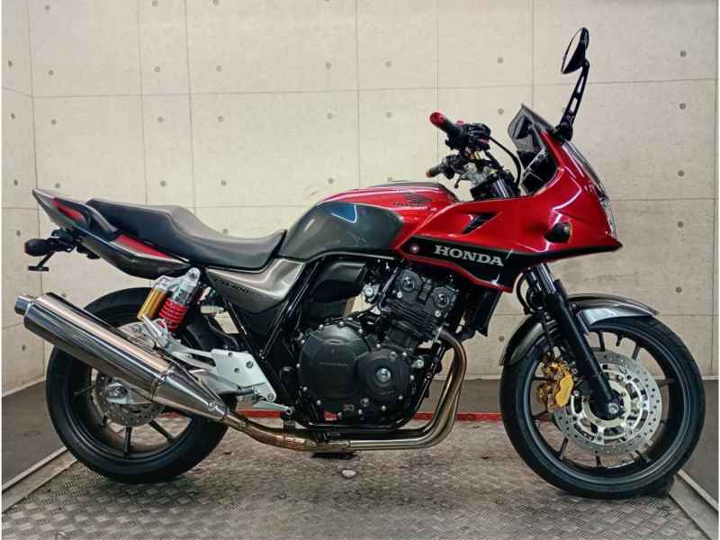 Honda CB400 Super Boldor 2017