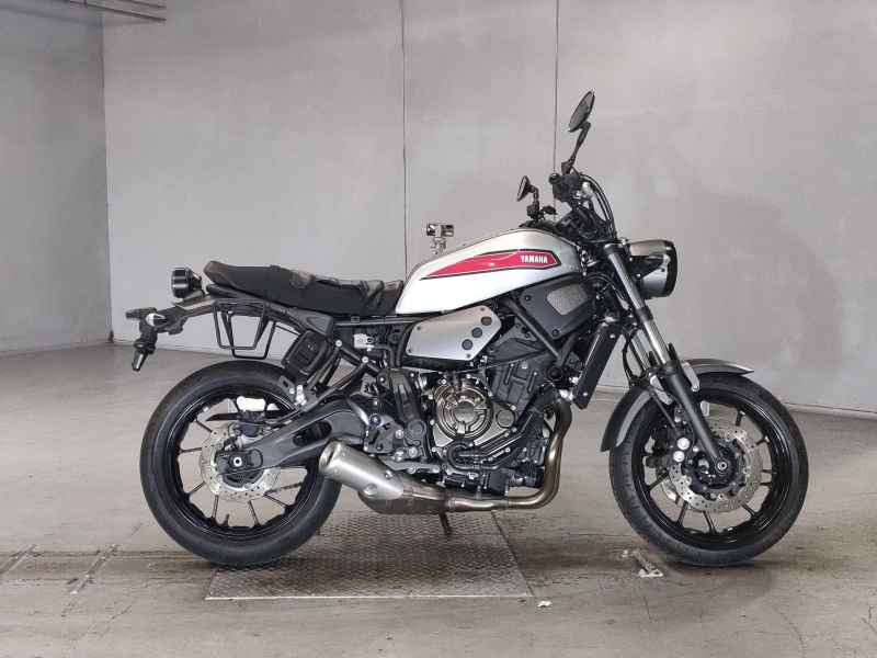 Yamaha XSR700 2021