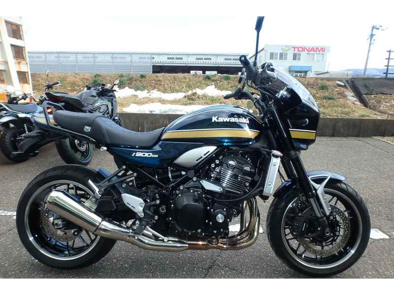 Kawasaki Z900RS 2023