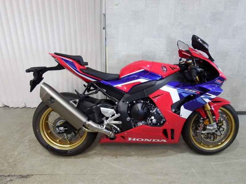 Honda CBR1000RR-R 2024