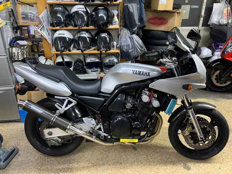 Yamaha FZ400 1997