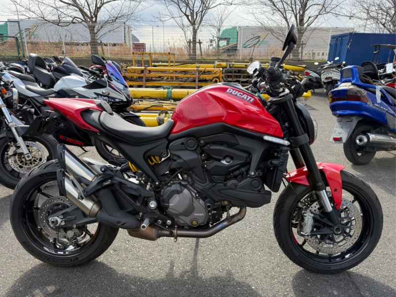 Ducati 937 Monster + 2022