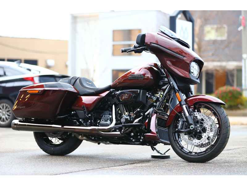 Harley-Davidson FLHXSE CVO 2025