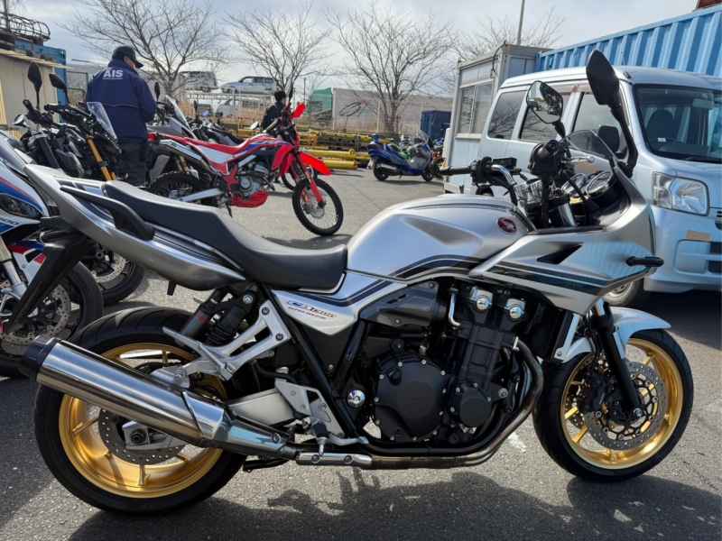 Honda CB1300 Super Boldor 2022