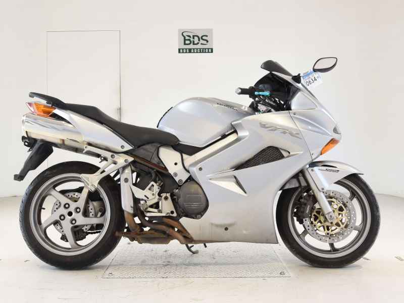 Honda VFR800 2004