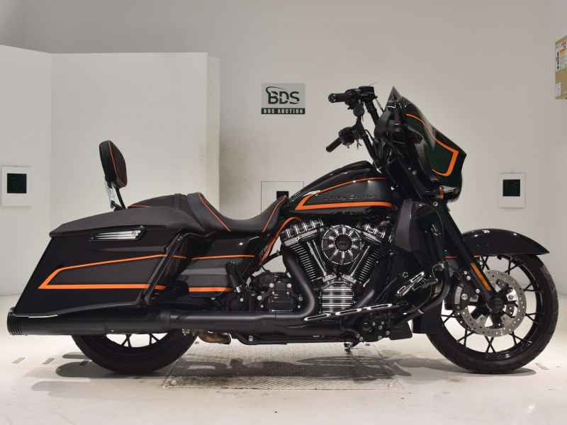 Harley-Davidson FLHXS1870 2022