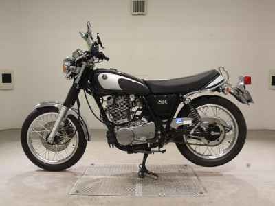 Yamaha SR400 2021