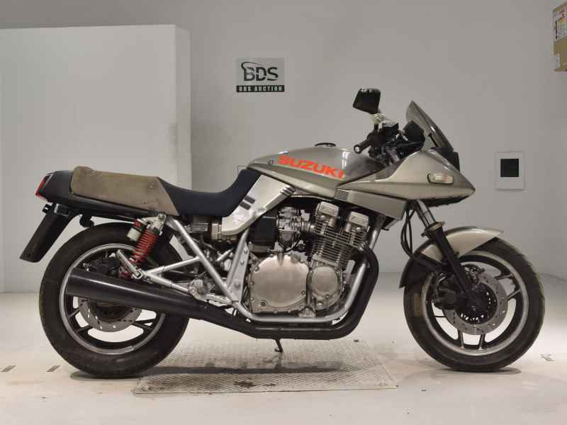 Suzuki GSX750S Katana 1983