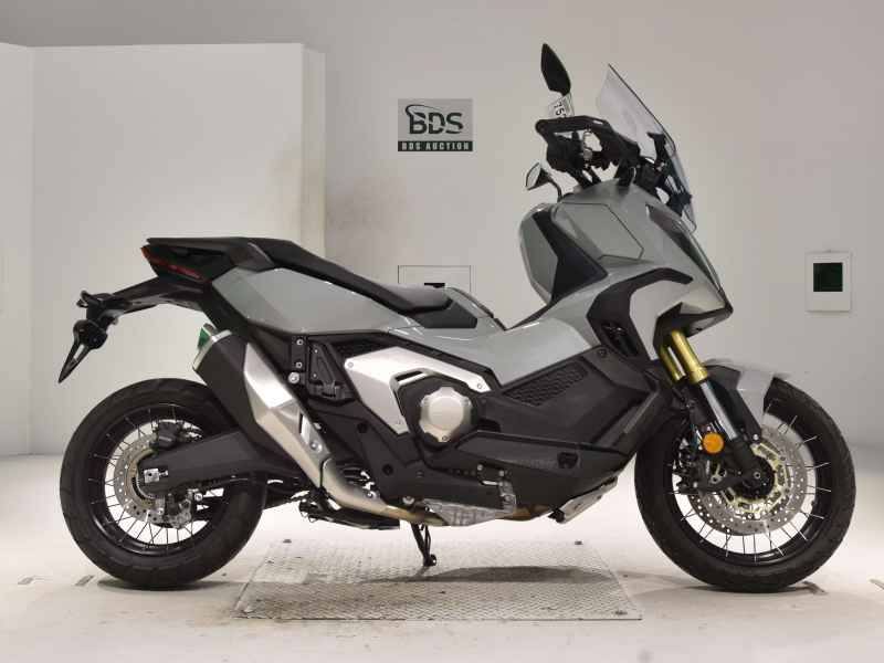 Honda X-ADV750 2024