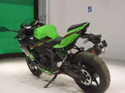 Kawasaki ZX-4RR 2024